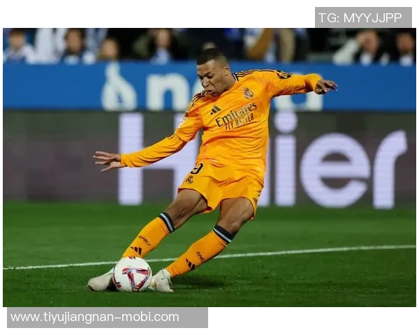 皇马国王杯将进行大规模轮换姆巴佩肌肉和膝盖双重不适