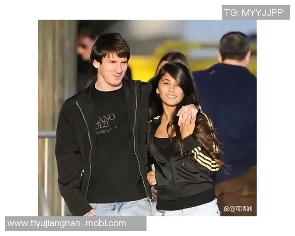 梅西坦言情感表达困难仍愿为安东内拉准备花朵重温初吻甜蜜回忆