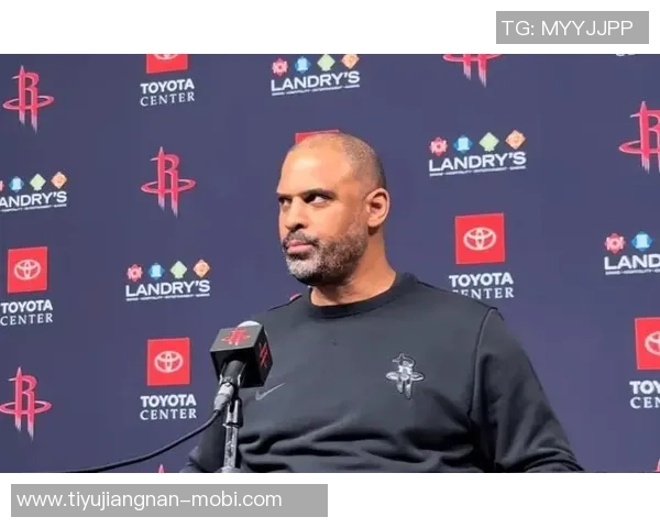 乌度卡谈KD比赛末段表现强调正确落位而非随意发挥 乌度卡谈KD比赛末段表现强调正确落位而非随意发挥